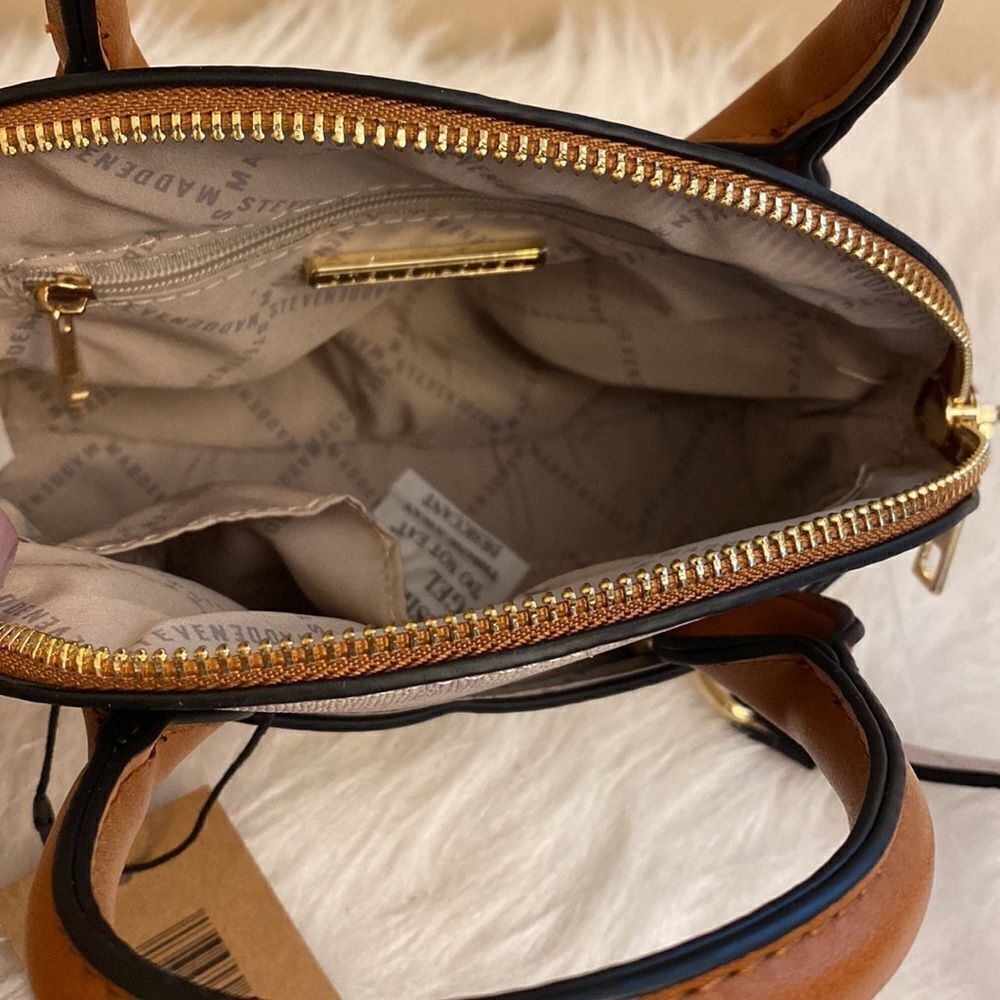 NWT Steve Madden (bbrody) Crossbody - Cognac - Picture 11 of 15